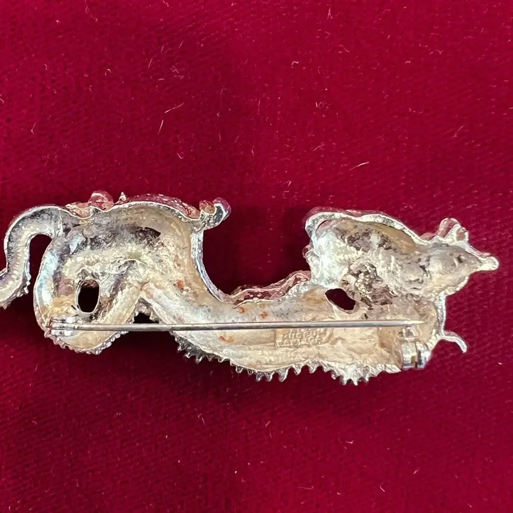 Dragon brooch pin